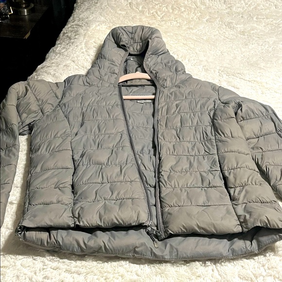 Women's Gray Puffer Jacket - Picture 1 of 5